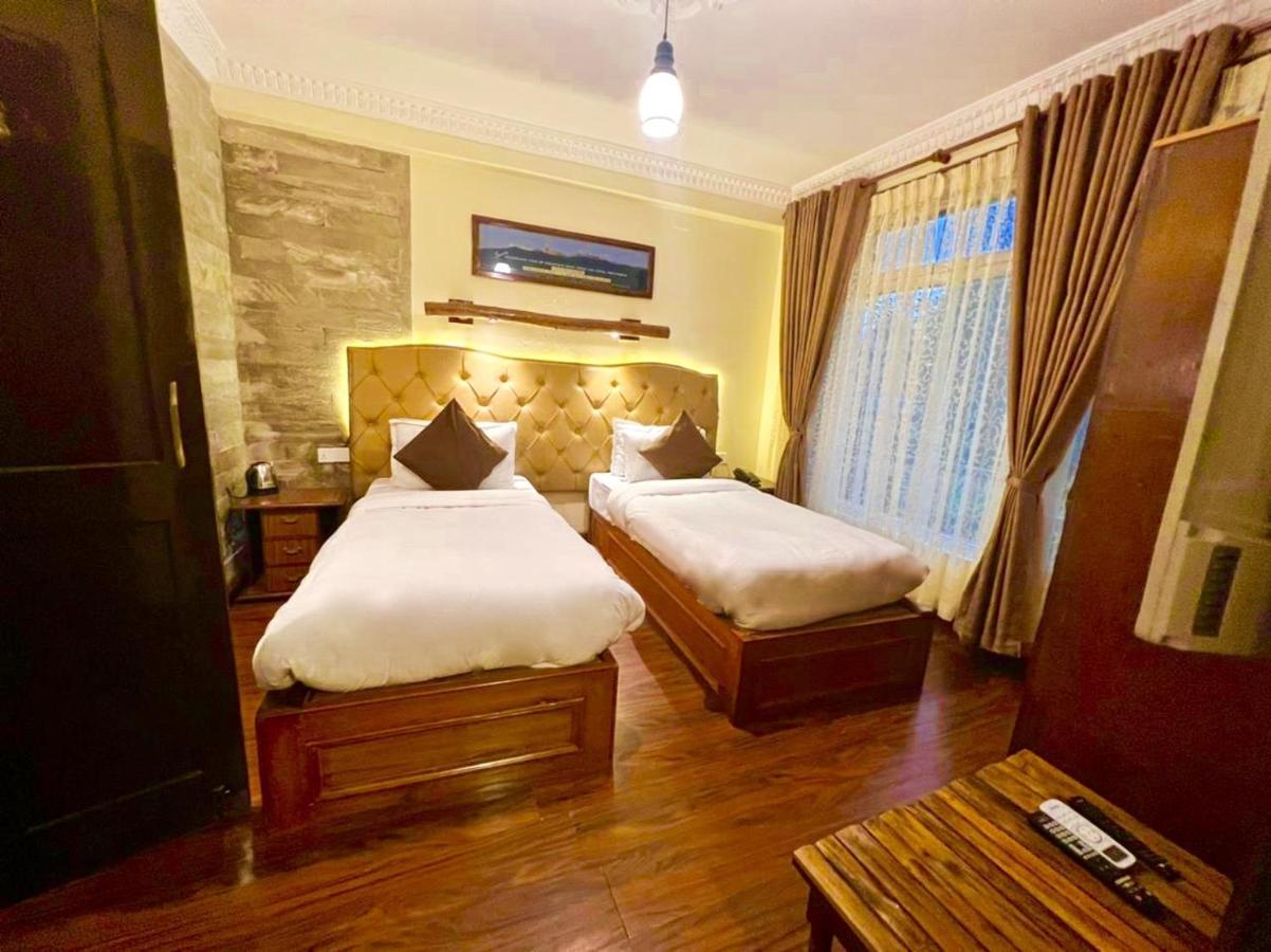 Hotel The Kantipur Покхара Экстерьер фото