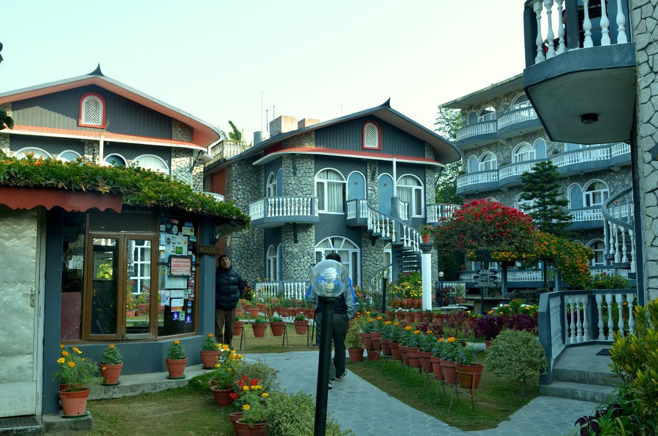 Hotel The Kantipur Покхара Экстерьер фото